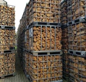Chauffage au Bois : L&rsquo;Art de Choisir le Meilleur Bois pour Votre Foyer